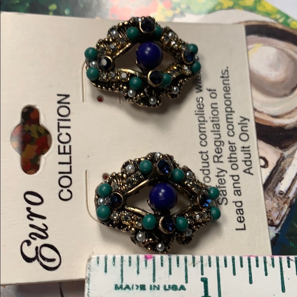 Euro Collection Earrings - Picture 3 of 3